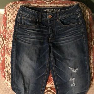 American Eagle tomgirl jeans. EUC, size 6.